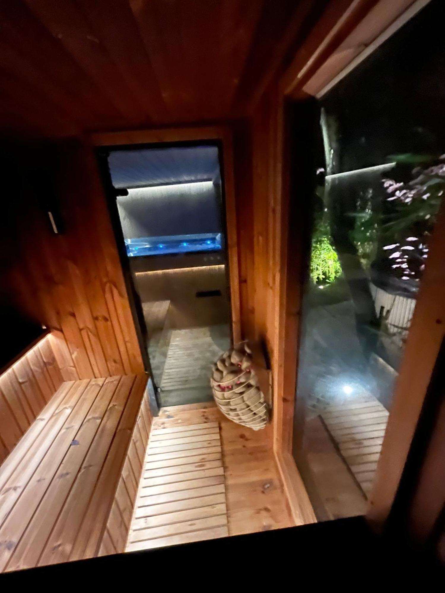 Tauberchalet I Private Spa, Garten Und Kaeltekick I 10Min Walk To Historic Old Town โรเทนบวร์ก อ็อบ แดร์เทาเบอร์ ภายนอก รูปภาพ